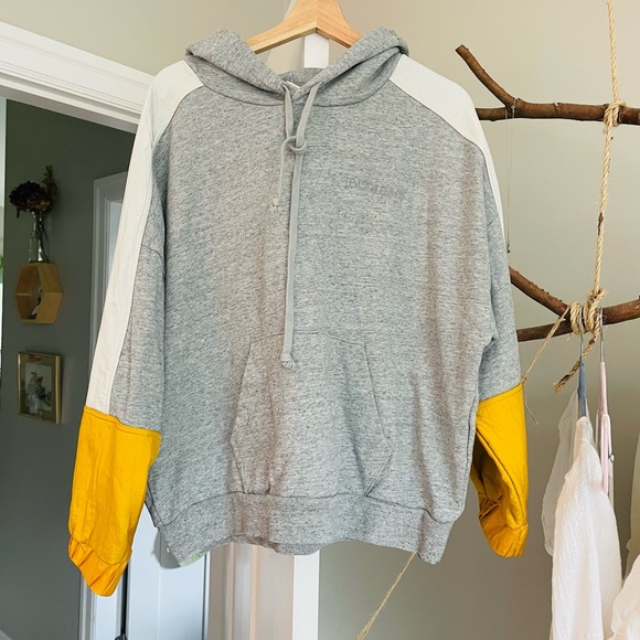 Levi's Sweaters - Levi's Grey hoodie with nylon details L